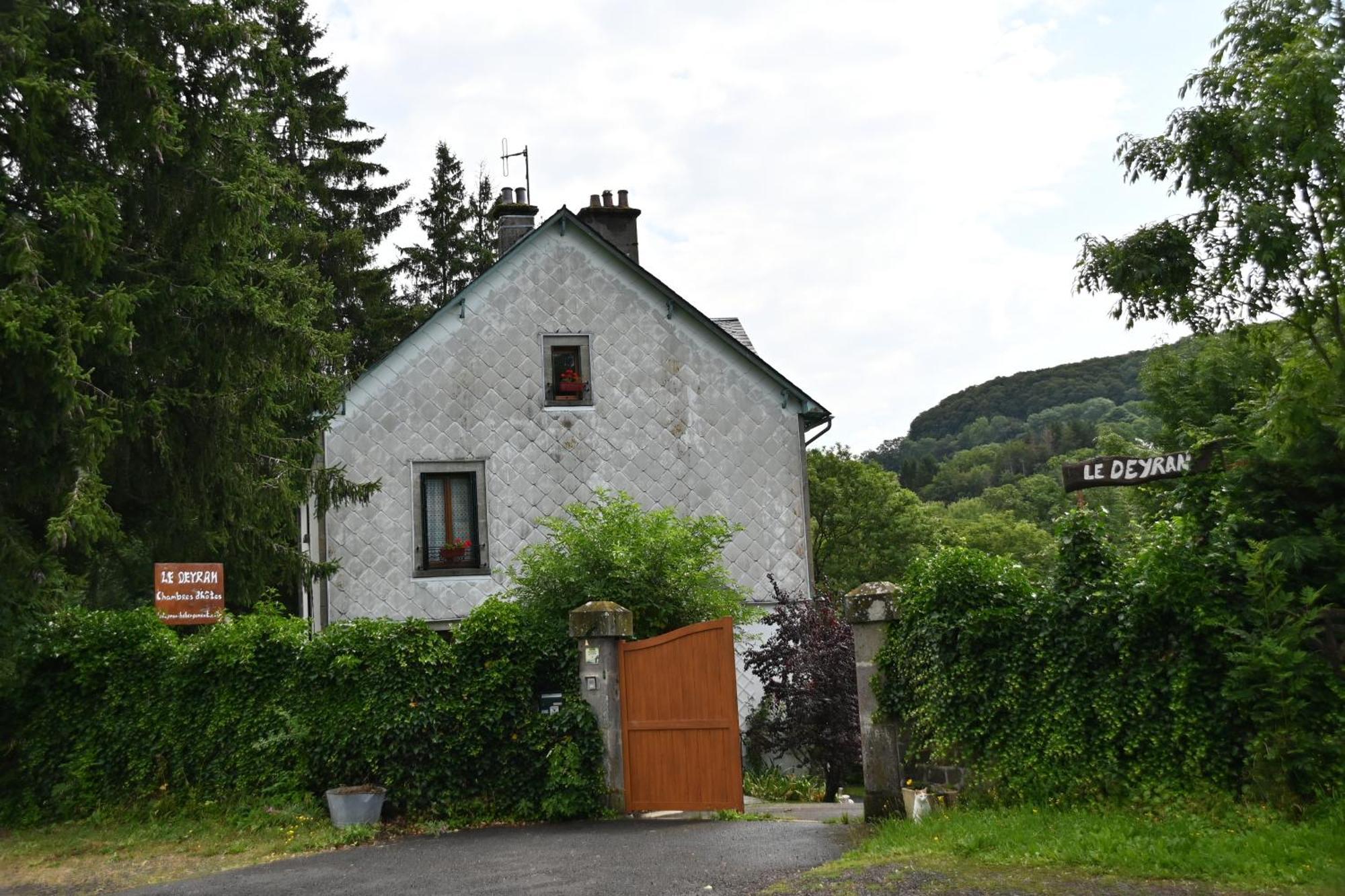Le Deyran Bed & Breakfast Egliseneuve-d'Entraigues Exterior photo